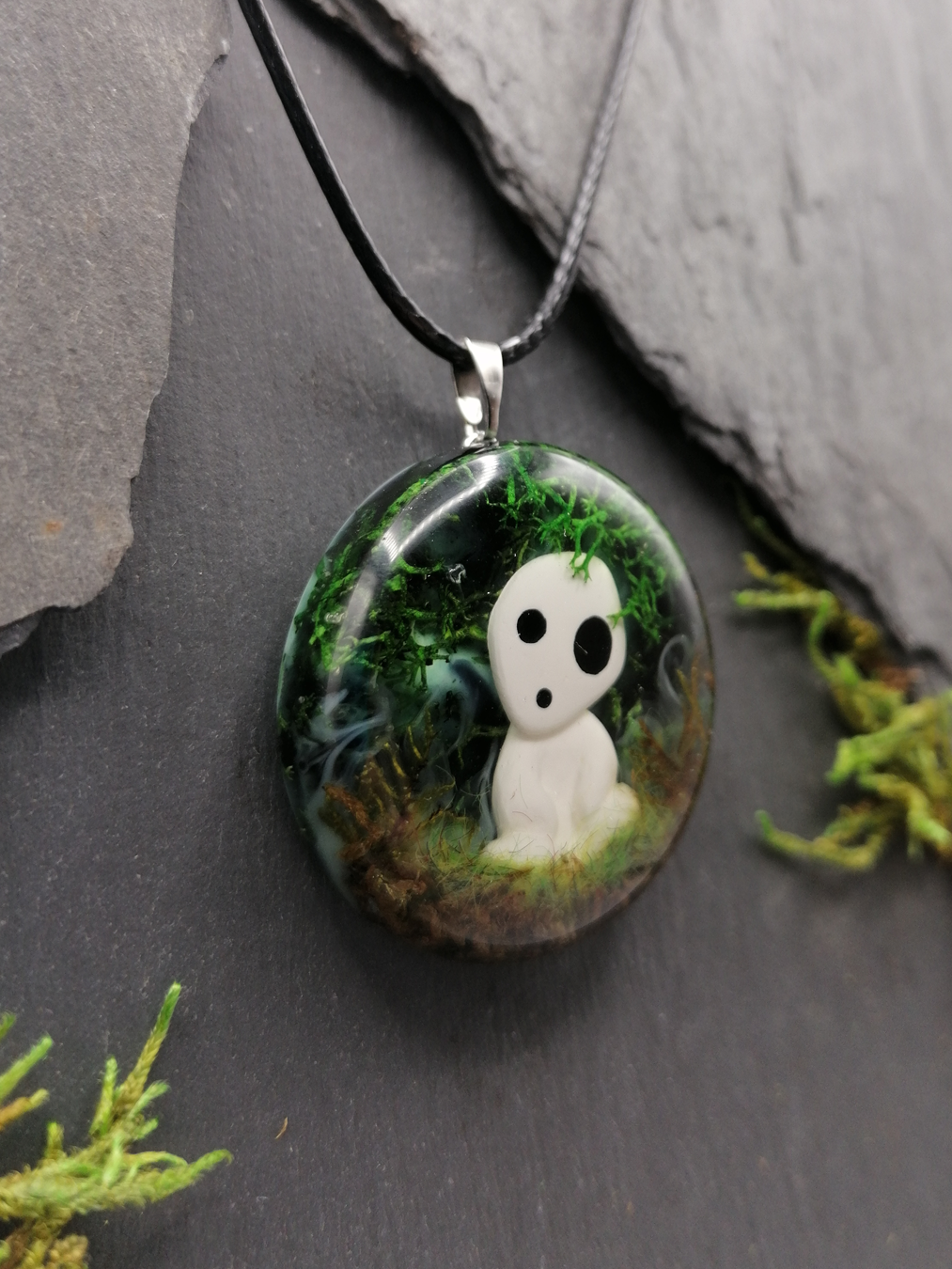 Kodama Necklace (dark)
