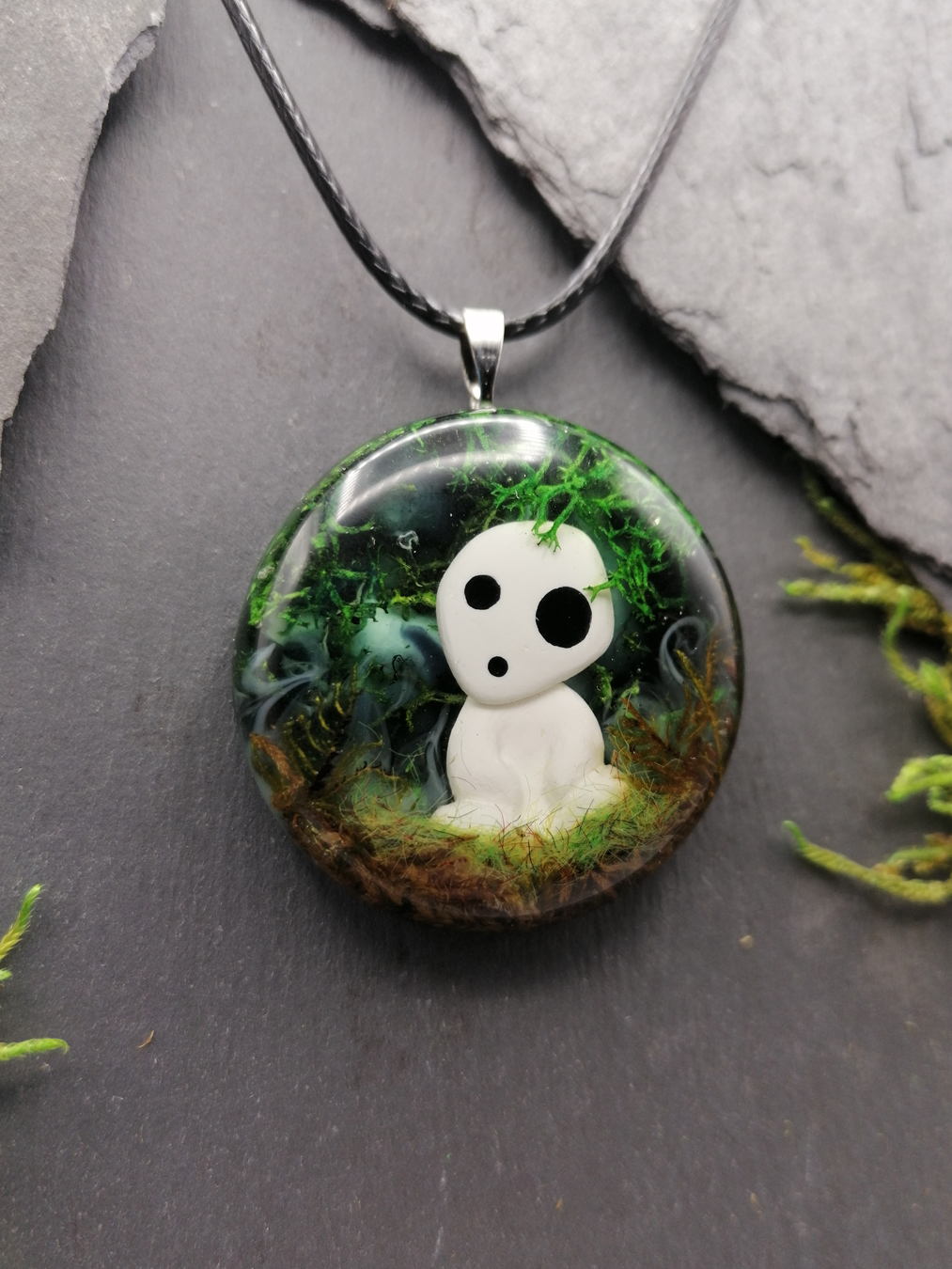 Kodama Necklace (dark)
