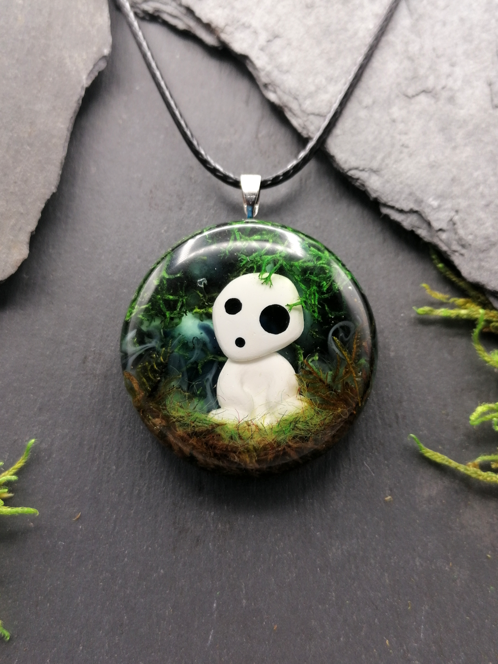 Kodama Necklace (dark)